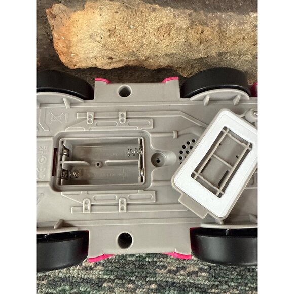 Fisher-Price Little People Barbie Convertible Pink Toy Car With Black Wheels - Picture 7 of 7